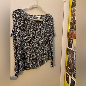 H&M Jersey Long Sleeve Floral Tee with Ruffle Sleeves